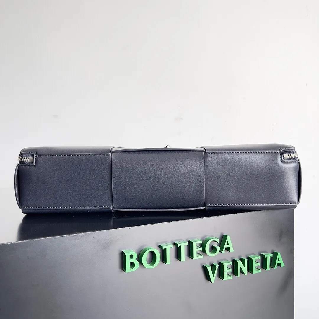 All categories 💚 Authentic bags 💚 BV 2025 new Bottega Veneta large plaid woven men's briefcase